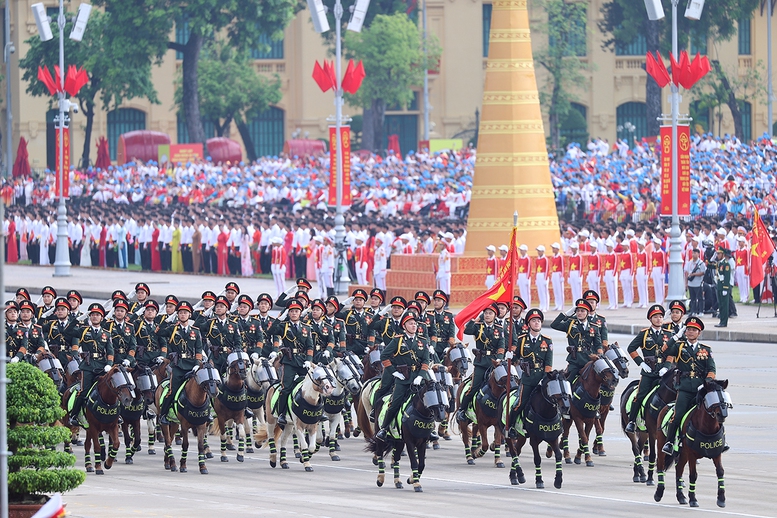 TỔNG THUẬT: Lễ Tổng duyệt chương trình diễu binh, diễu hành kỷ niệm 80 năm Quốc khánh 2/9- Ảnh 40. TỔNG THUẬT: Lễ Tổng duyệt chương trình diễu binh, diễu hành kỷ niệm 80 năm Quốc khánh 2/9- Ảnh 40.