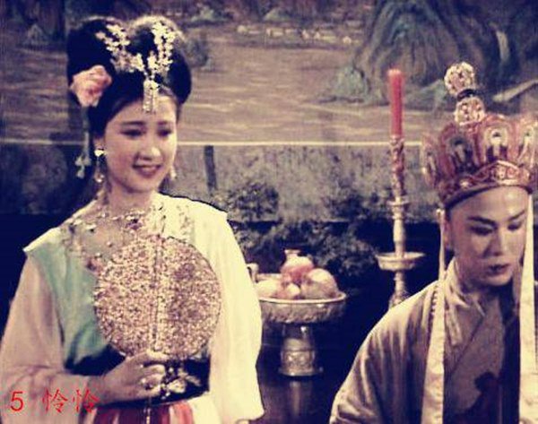 Diễn viên duy nhất góp mặt trong cả 4 bộ phim chuyển thể từ Tứ đại danh tác hóa ra là "con nhà người ta" học vấn đáng nể!- Ảnh 2. Diễn viên duy nhất góp mặt trong cả 4 bộ phim chuyển thể từ Tứ đại danh tác hóa ra là "con nhà người ta" học vấn đáng nể!- Ảnh 2.