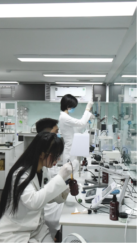 Icare Pharma: Hành trình tận tâm đồng hành cùng người Việt thoát khỏi nỗi lo gàu ngứa- Ảnh 3. Icare Pharma: Hành trình tận tâm đồng hành cùng người Việt thoát khỏi nỗi lo gàu ngứa- Ảnh 3.