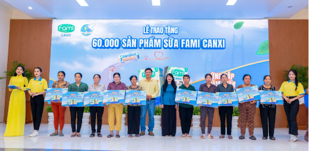 Gần 200.000 sản phẩm sữa Fami Canxi lan tỏa nhân ái, xây tương lai cứng cáp- Ảnh 2. Gần 200.000 sản phẩm sữa Fami Canxi lan tỏa nhân ái, xây tương lai cứng cáp- Ảnh 2.