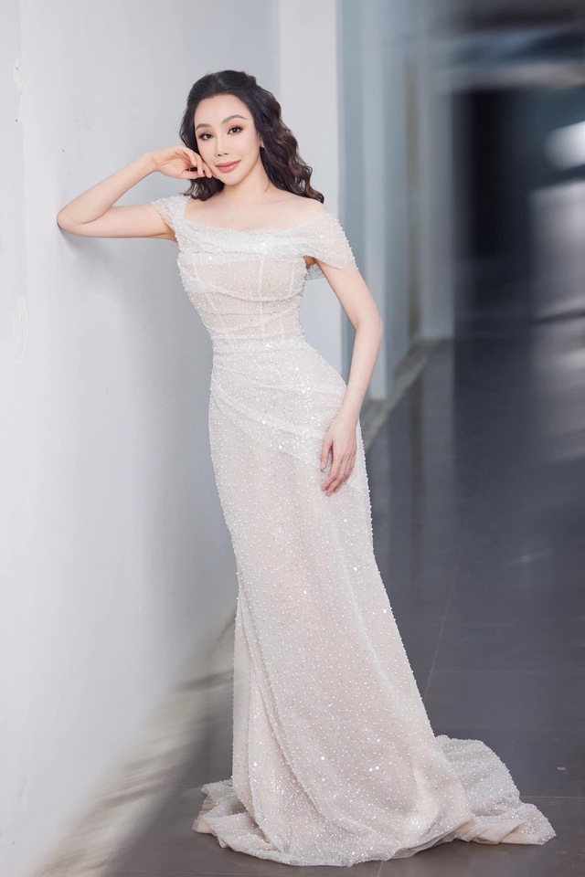 Sao nữ Vbiz bị hỏng mặt vì kem trộn, khắc phục nhiều tới mức bị gán là nghiện thẩm mỹ- Ảnh 12. Sao nữ Vbiz bị hỏng mặt vì kem trộn, khắc phục nhiều tới mức bị gán là nghiện thẩm mỹ- Ảnh 12.