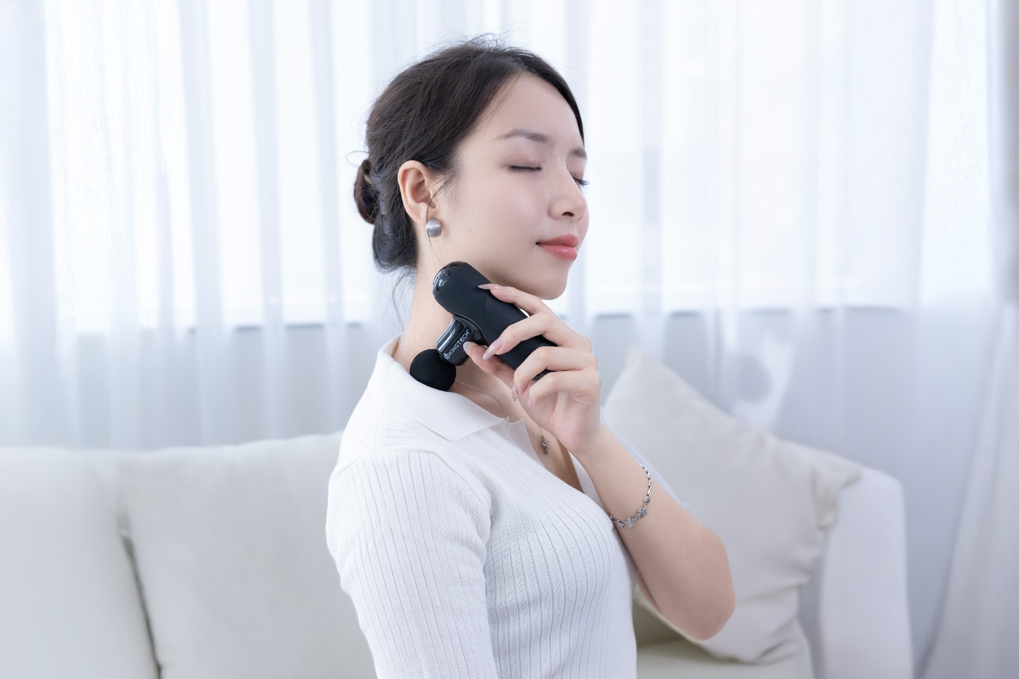 Súng massage cầm tay Mini Mini KINGTECH A1: Sức mạnh phục hồi trong lòng bàn tay- Ảnh 4.