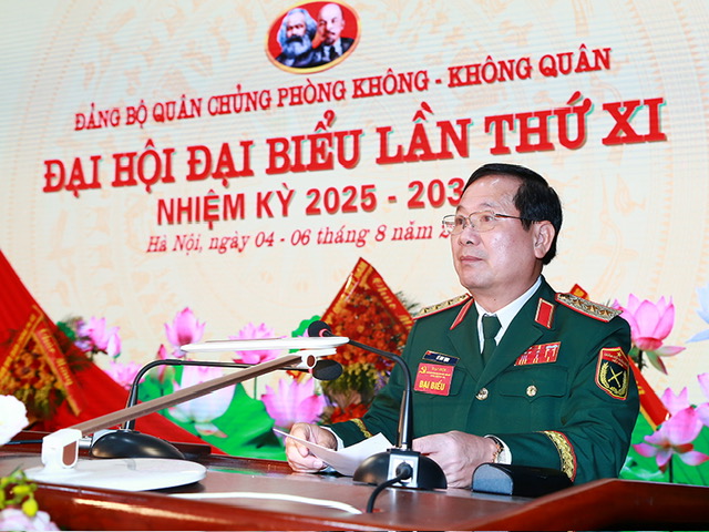 Khai mạc Đại hội đại biểu Đảng bộ Quân chủng Phòng không - Không quân lần thứ XI, nhiệm kỳ 2025-2030- Ảnh 2. Khai mạc Đại hội đại biểu Đảng bộ Quân chủng Phòng không - Không quân lần thứ XI, nhiệm kỳ 2025-2030- Ảnh 2.