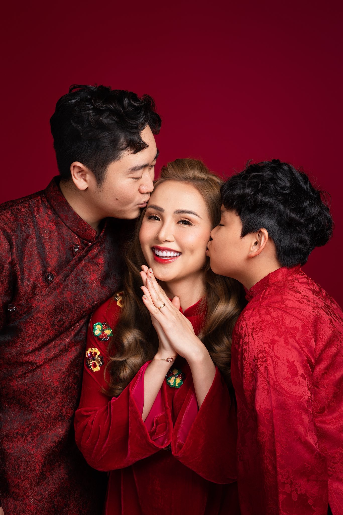 Hoa hậu Diễm Hương hạnh phúc thông báo mang bầu lần 2- Ảnh 3. Hoa hậu Diễm Hương hạnh phúc thông báo mang bầu lần 2- Ảnh 3.