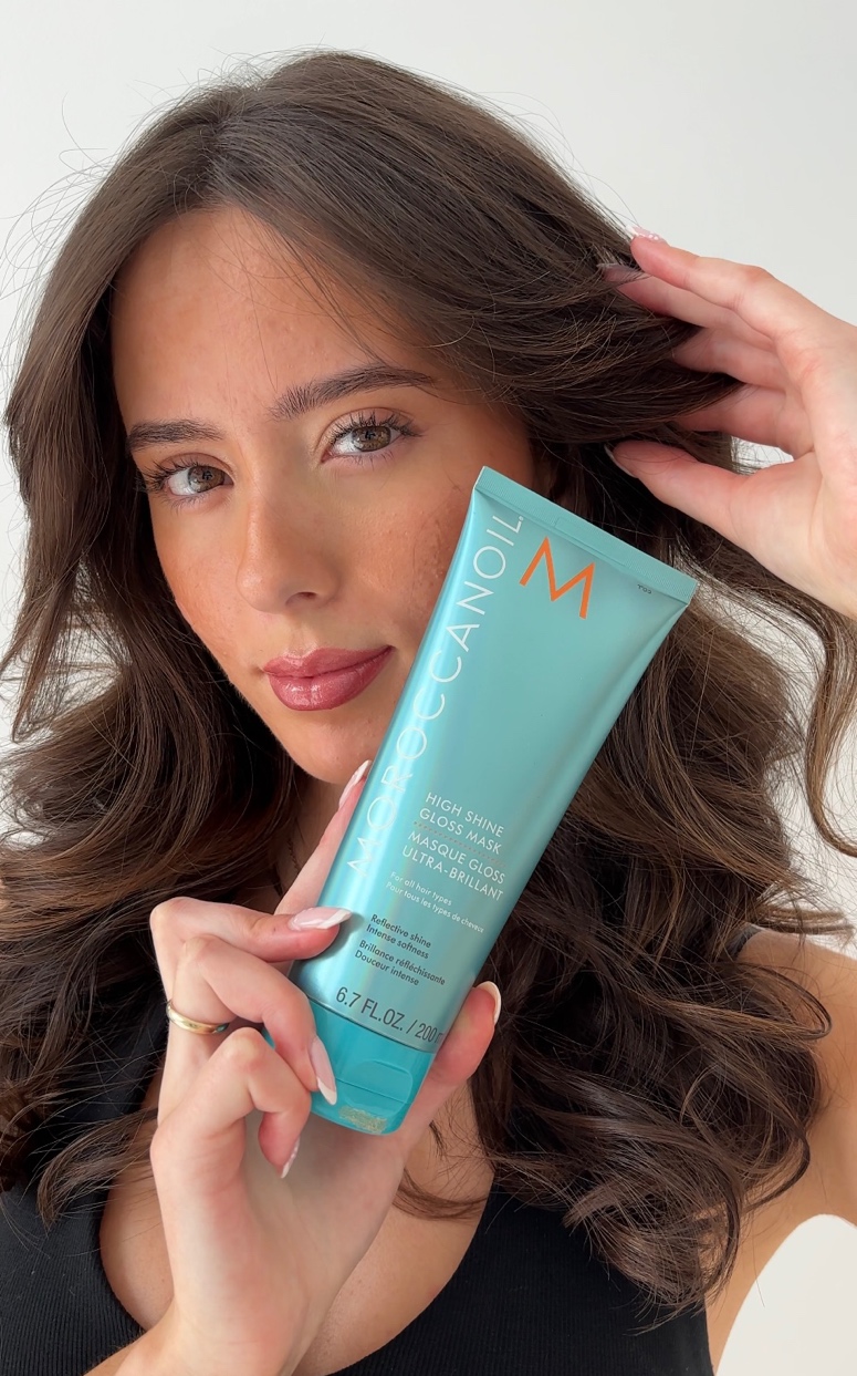 Gloss Hair: Xu hướng đang lên và 5 bí quyết giúp mái tóc bóng “mượt như gương’’- Ảnh 4. Gloss Hair: Xu hướng đang lên và 5 bí quyết giúp mái tóc bóng “mượt như gương’’- Ảnh 4.