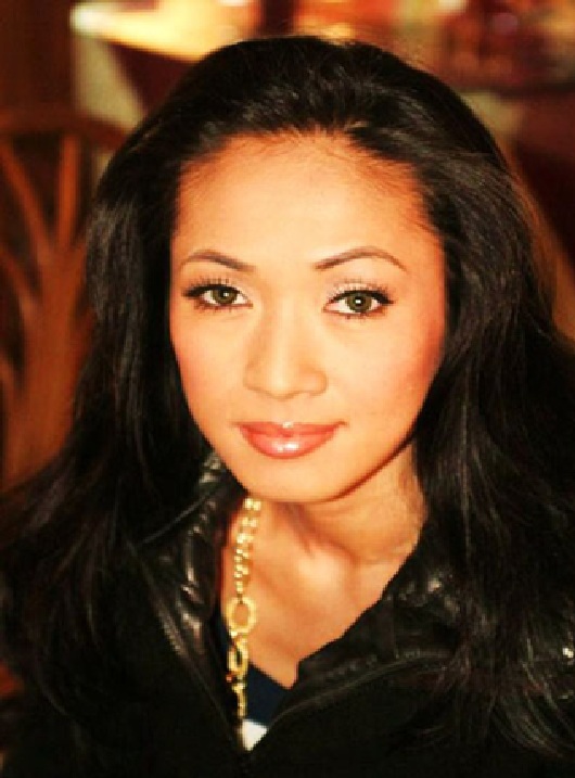 Nữ ca sĩ nổi danh hải ngoại bị một bệnh không có thuốc chữa, chân tay đông cứng- Ảnh 1. Nữ ca sĩ nổi danh hải ngoại bị một bệnh không có thuốc chữa, chân tay đông cứng- Ảnh 1.