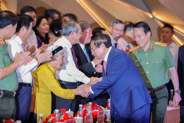 Thủ tướng Phạm Minh Chính dự Đại hội Thi đua 'Vì an ninh Tổ quốc' lần thứ IX- Ảnh 1. Thủ tướng Phạm Minh Chính dự Đại hội Thi đua 'Vì an ninh Tổ quốc' lần thứ IX- Ảnh 1.