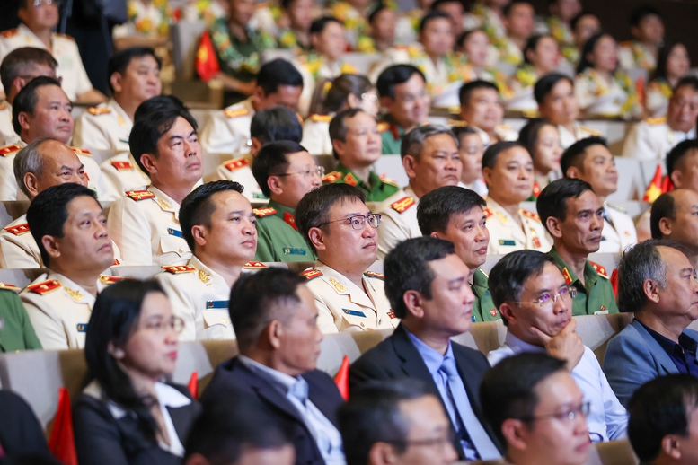 Thủ tướng Phạm Minh Chính dự Đại hội Thi đua 'Vì an ninh Tổ quốc' lần thứ IX- Ảnh 7. Thủ tướng Phạm Minh Chính dự Đại hội Thi đua 'Vì an ninh Tổ quốc' lần thứ IX- Ảnh 7.