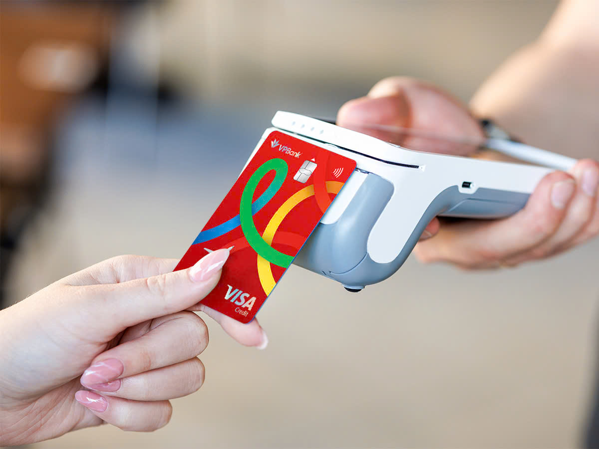 VPBank hợp tác Vietjet, Visa ra mắt thẻ tín dụng VPBank YoJo Visa Platinum- Ảnh 2. VPBank hợp tác Vietjet, Visa ra mắt thẻ tín dụng VPBank YoJo Visa Platinum- Ảnh 2.