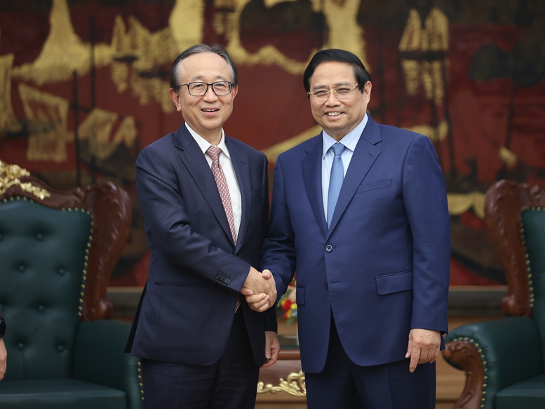 Thủ tướng đề nghị ngân hàng hàng đầu Nhật Bản và thế giới tham gia Trung tâm tài chính quốc tế tại Việt Nam- Ảnh 1.