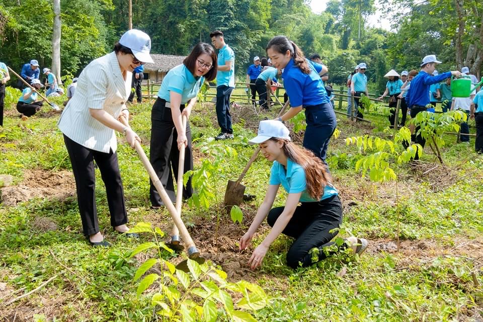 “Xanh hóa” trong hoạt động nội bộ, từ chiến lược đến hành động của Agribank- Ảnh 3. “Xanh hóa” trong hoạt động nội bộ, từ chiến lược đến hành động của Agribank- Ảnh 3.