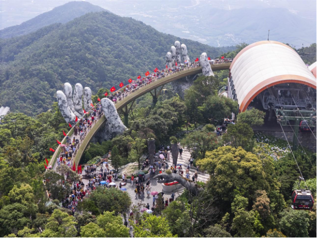 Kỷ niệm 80 năm Quốc Khánh, Ba Na Hills tặng ưu đãi "khủng" cho khách Việt Nam- Ảnh 4. Kỷ niệm 80 năm Quốc Khánh, Ba Na Hills tặng ưu đãi "khủng" cho khách Việt Nam- Ảnh 4.