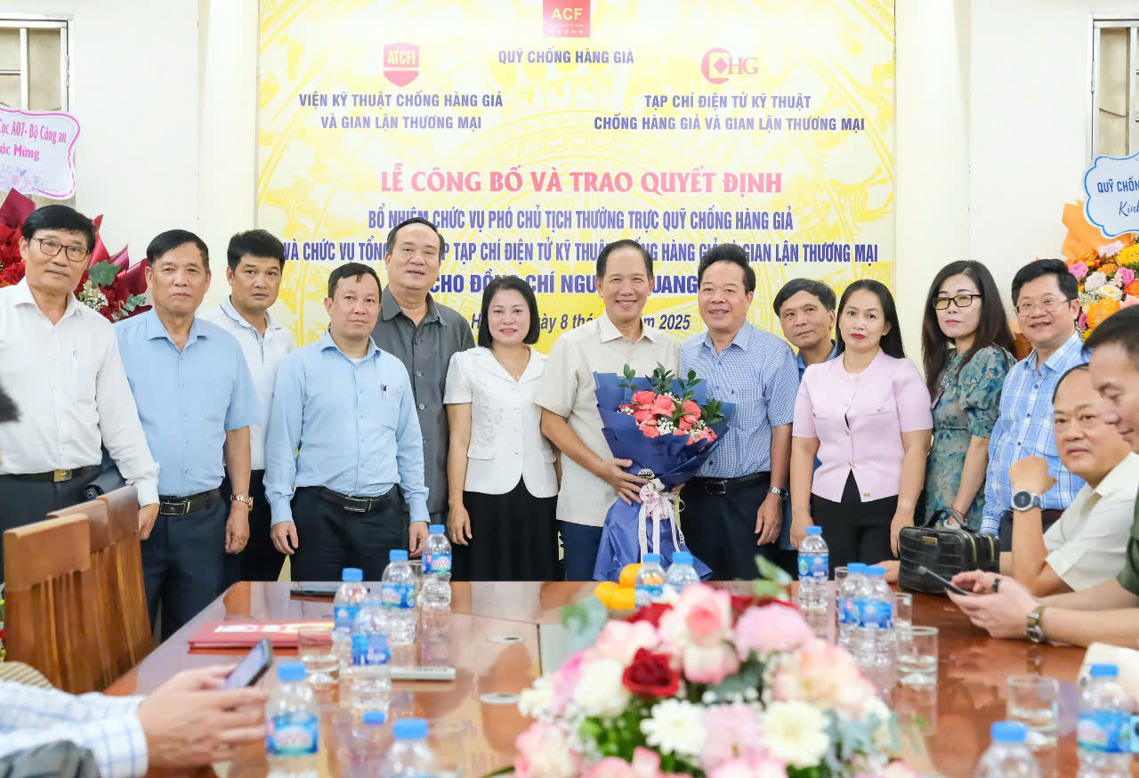 Lễ công bố và trao quyết định bổ nhiệm chức vụ Phó Chủ tịch thường trực Hội đồng Quản lý Quỹ Chống hàng giả và Tổng biên tập Tạp chí Điện tử Kỹ thuật Chống hàng giả và Gian lận thương mại- Ảnh 4.