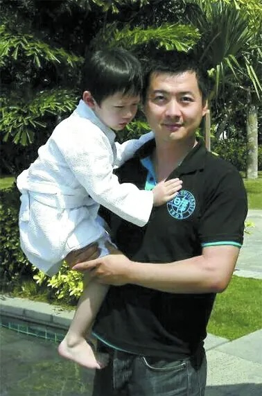 Thiên tài máy tính qua đời vì ung thư ở tuổi 35, để lại 6 chữ cho con trai: Cha mẹ học hỏi, con mình có ngay một ‘kho báu’- Ảnh 3.