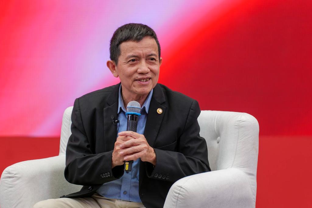 PGS.TS Nguyễn Mạnh Hà: “Lịch sử là hành trang để người trẻ tự tin bước tới tương lai”- Ảnh 2. PGS.TS Nguyễn Mạnh Hà: “Lịch sử là hành trang để người trẻ tự tin bước tới tương lai”- Ảnh 2.