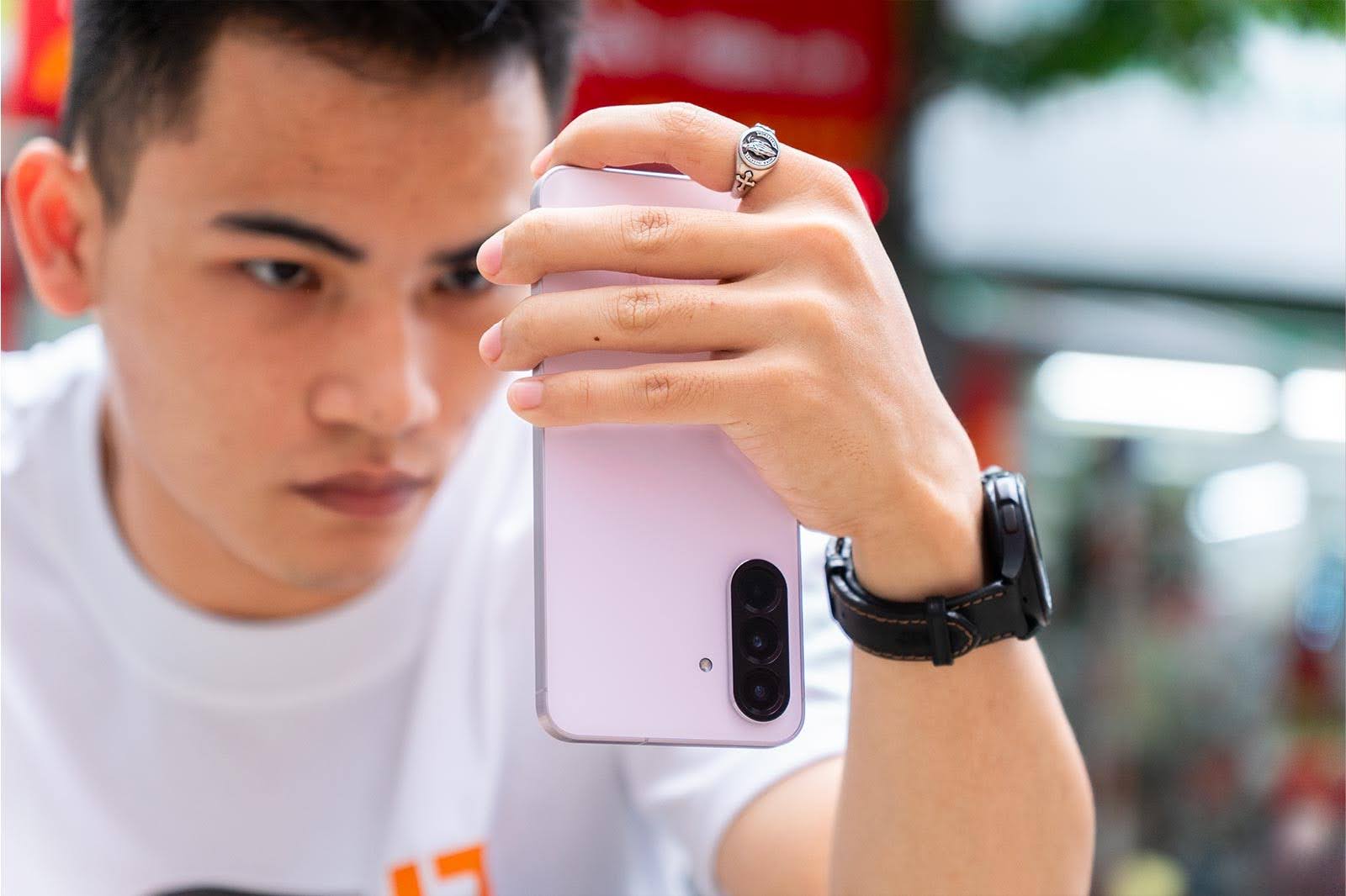 Bỏ túi cẩm nang chụp ảnh “nghìn like” cùng Galaxy A56 5G dịp Đại lễ A80- Ảnh 3. Bỏ túi cẩm nang chụp ảnh “nghìn like” cùng Galaxy A56 5G dịp Đại lễ A80- Ảnh 3.
