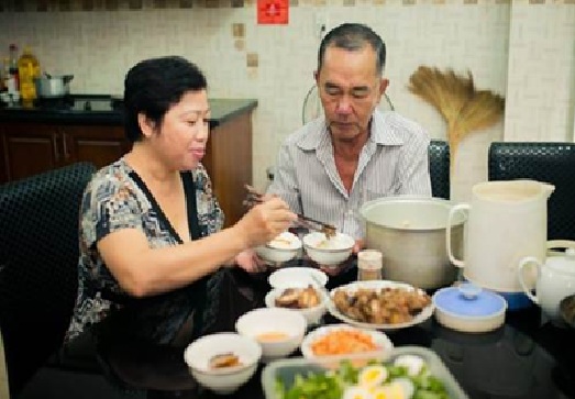 Nữ diễn viên 61 tuổi: "Nhà tôi có nhậu nhưng chưa tới mức căng thẳng"- Ảnh 2.