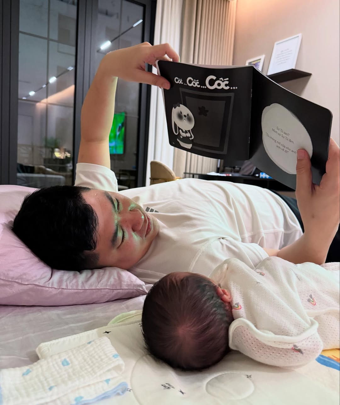 MC Mai Ngọc chọn sách cho con cực kỹ, soi quyển nào cũng thấy đáng học hỏi- Ảnh 2. MC Mai Ngọc chọn sách cho k+ truc tiep bong da cực kỹ, soi quyển nào cũng thấy đáng học hỏi- Ảnh 2.