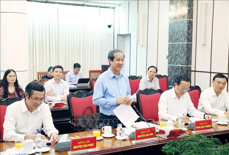 Tổng Bí thư Tô Lâm chủ trì cuộc họp về triển khai Nghị quyết số 71-NQ/TW- Ảnh 2. Tổng Bí thư Tô Lâm chủ trì cuộc họp về triển khai Nghị quyết số 71-NQ/TW- Ảnh 2.