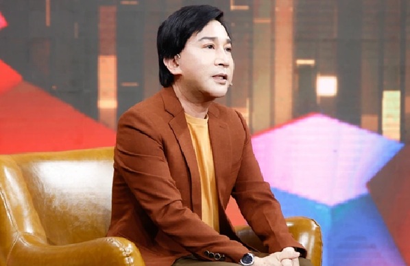 NSƯT Kim Tử Long bị một nữ NSND giao vai phụ: "Tôi sốc nặng"- Ảnh 1. NSƯT Kim Tử Long bị một nữ NSND giao vai phụ: "Tôi sốc nặng"- Ảnh 1.