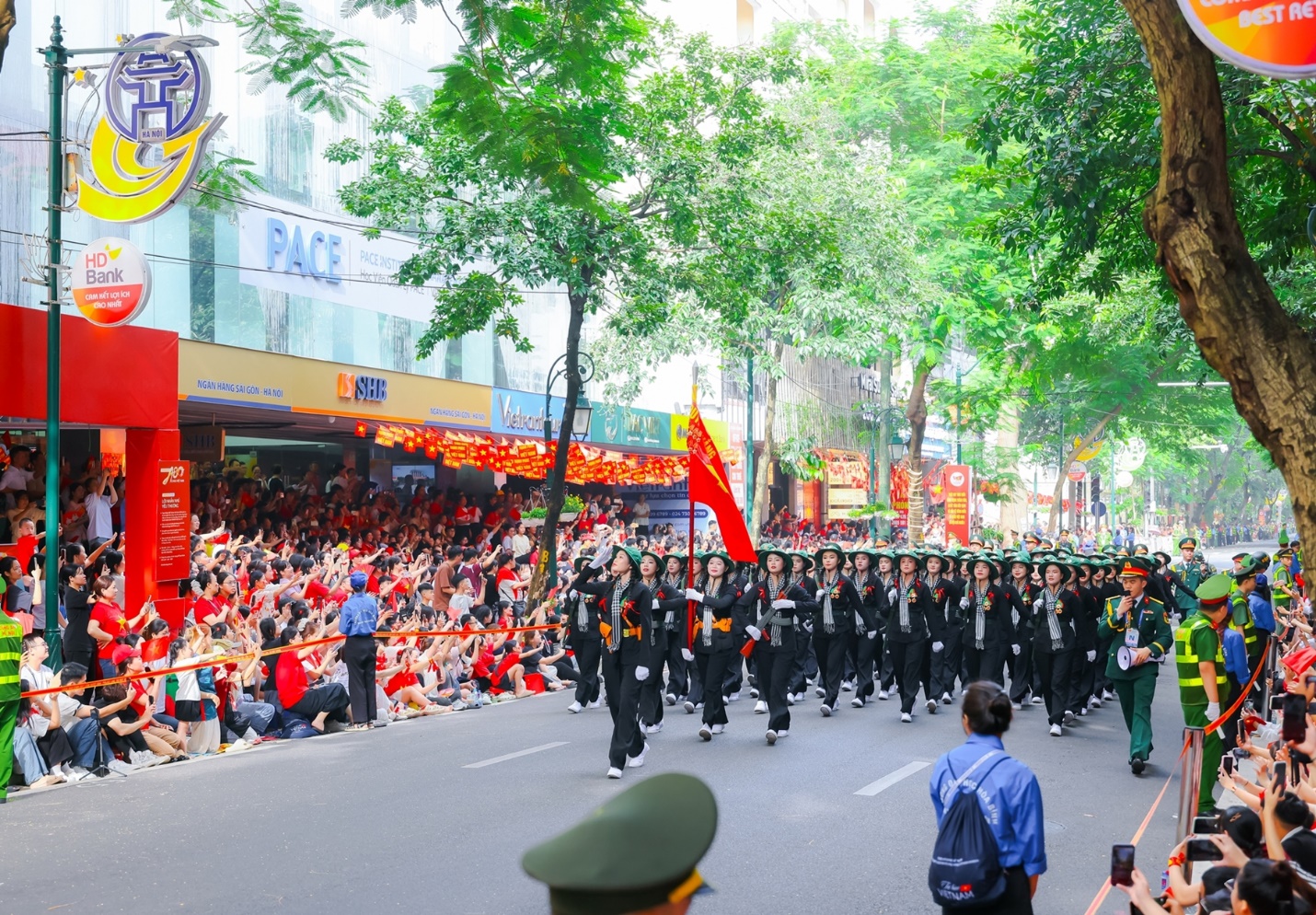 SHB đồng hành Fandom Yêu Nước: Tự hào hành trình lan toả niềm hạnh phúc là người Việt Nam- Ảnh 12.