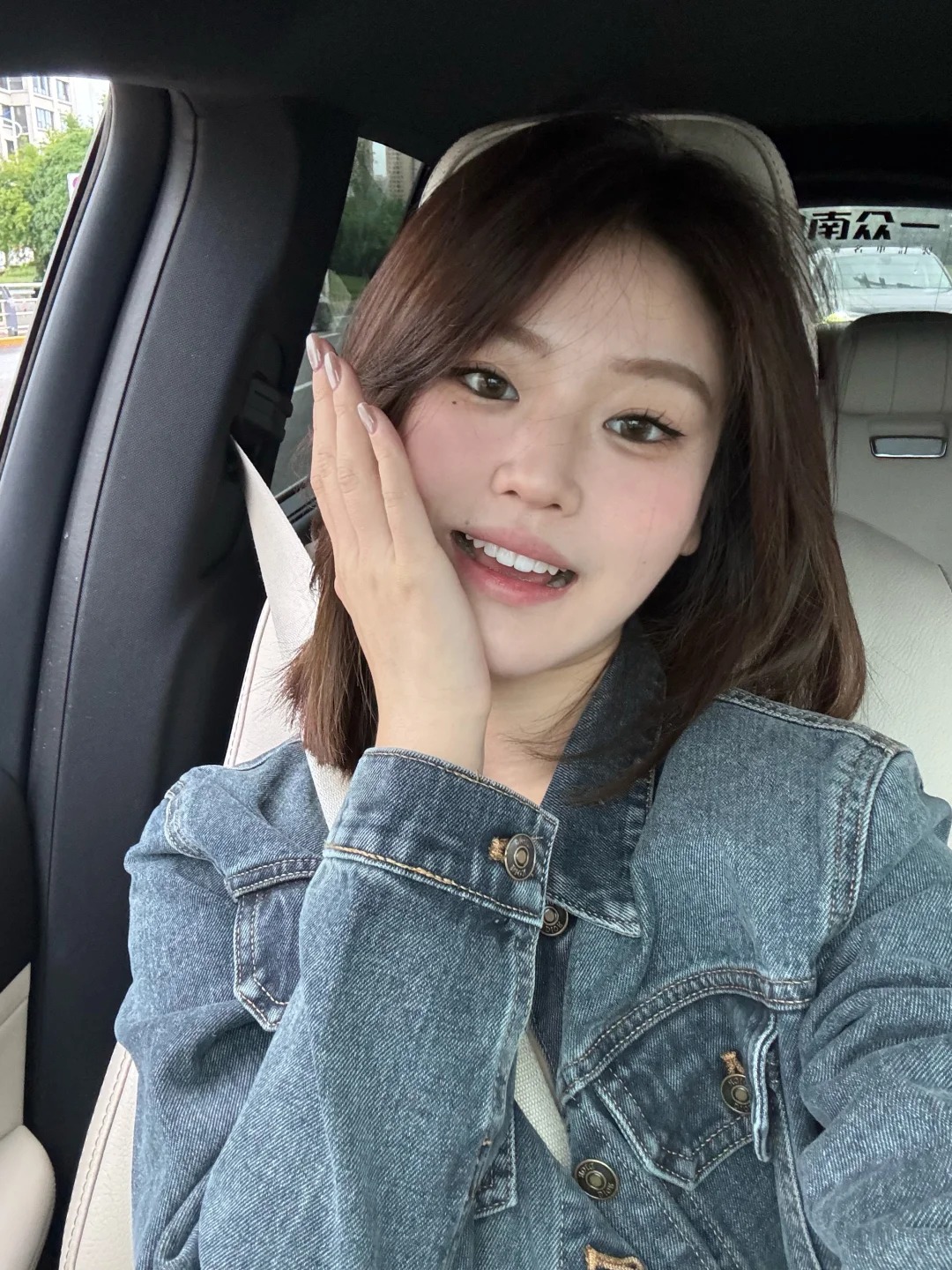 Đừng để răng sứ "làm hỏng nụ cười" khi mắc phải những sai lầm cơ bản này- Ảnh 6. Đừng để răng sứ "làm hỏng nụ cười" khi mắc phải những sai lầm cơ bản này- Ảnh 6.
