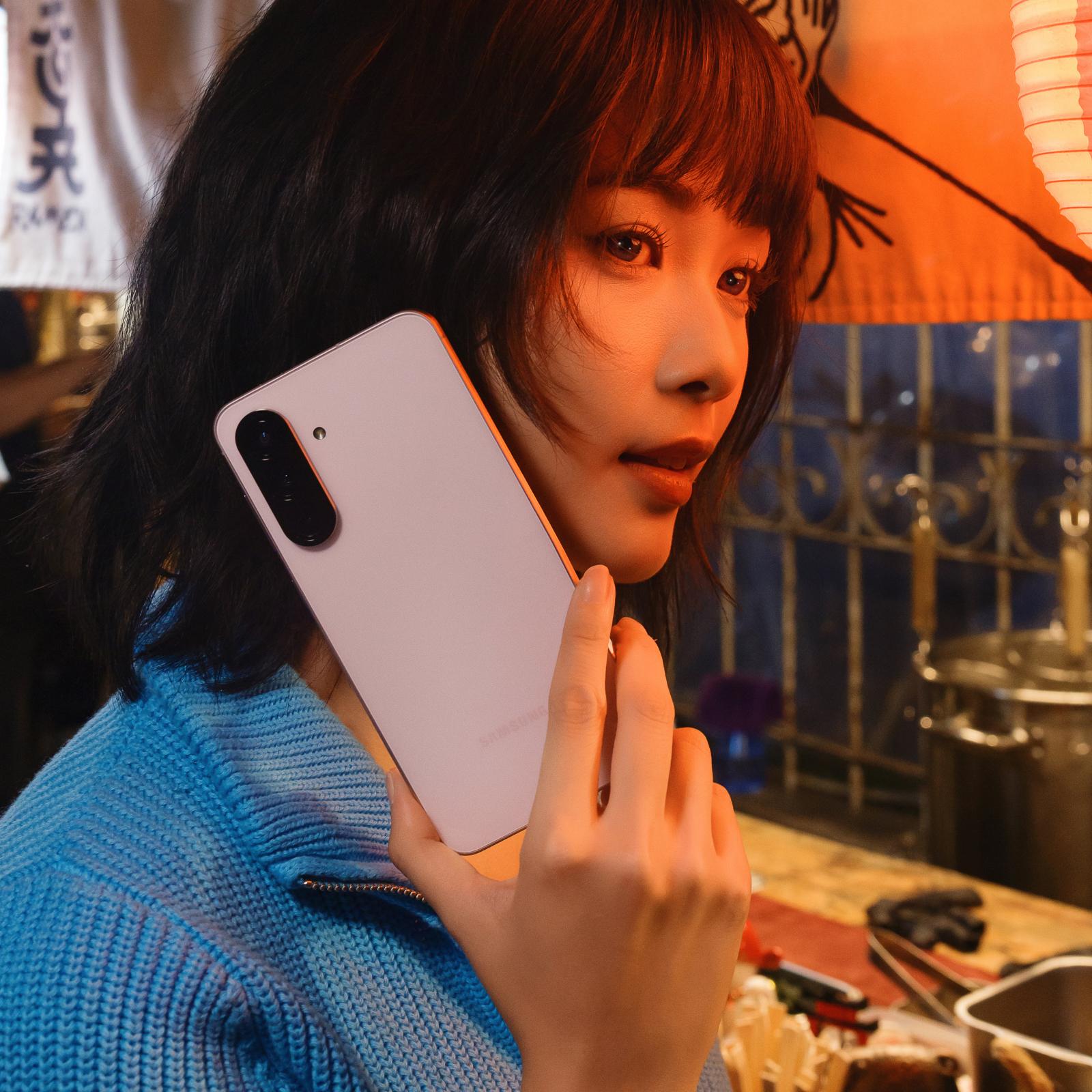Khỏi lo chông chênh mùa chuyển cấp khi có “cao thủ học đường” Galaxy A56 5G cùng Gemini Live- Ảnh 1. Khỏi lo chông chênh mùa chuyển cấp khi có “cao thủ học đường” xem bong da truc tiep nhanh nhat cùng Gemini Live- Ảnh 1.
