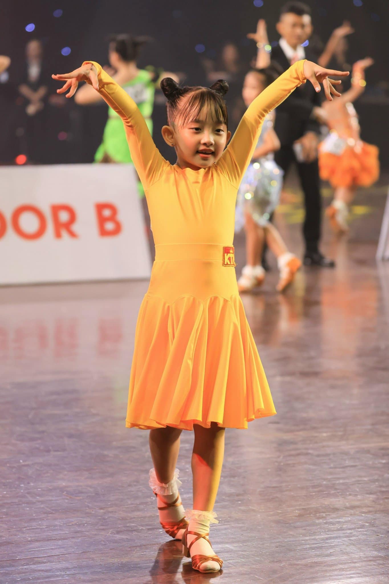 Nể cách Phan Hiển - Khánh Thi rèn con trai đoạt HCV thế giới: Sáng học văn hoá, chiều luyện khiêu vũ, ngày nghỉ cũng tranh thủ rèn luyện- Ảnh 5. Nể cách Phan Hiển - Khánh Thi rèn con trai đoạt HCV thế giới: Sáng học văn hoá, chiều luyện khiêu vũ, ngày nghỉ cũng tranh thủ rèn luyện- Ảnh 5.