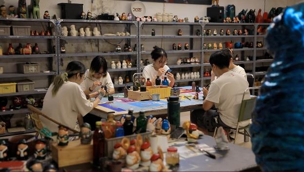 Khi người trẻ hóa thân thành “Sứ giả Trung thu” tạo nên mùa trăng cổ tích- Ảnh 3. Khi người trẻ hóa thân thành “Sứ giả xem bong da truc tiep nhanh nhat” tạo nên mùa trăng cổ tích- Ảnh 3.
