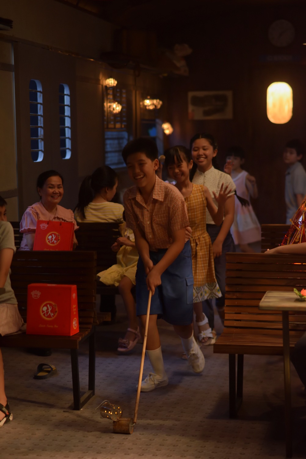 Khi người trẻ hóa thân thành “Sứ giả Trung thu” tạo nên mùa trăng cổ tích- Ảnh 4. Khi người trẻ hóa thân thành “Sứ giả xem bong da truc tiep nhanh nhat” tạo nên mùa trăng cổ tích- Ảnh 4.