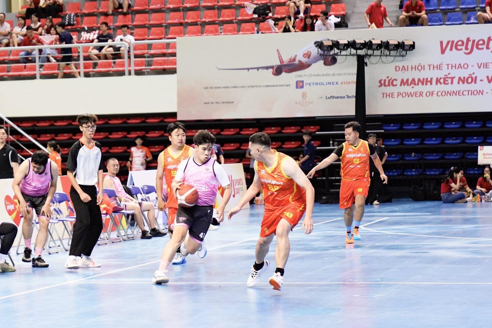 Khí thế sôi nổi và ý nghĩa tại Đại hội Thể thao Vietjet 2025- Ảnh 10. Khí thế sôi nổi và ý nghĩa tại Đại hội Thể thao Vietjet 2025- Ảnh 10.