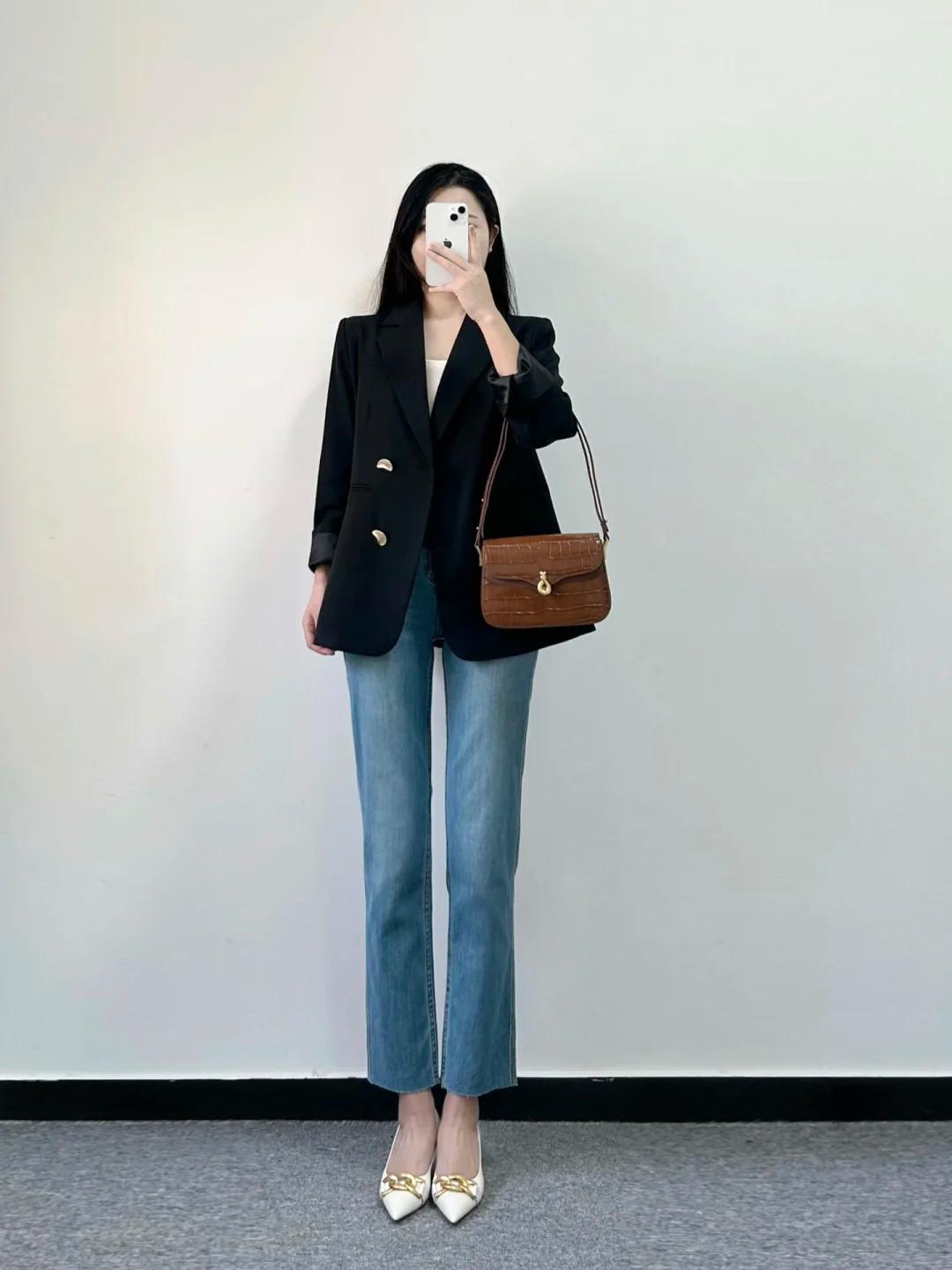 Blazer + quần jeans: Công thức phối đồ giúp phụ nữ 30+ vừa trẻ trung vừa sang trọng- Ảnh 7.