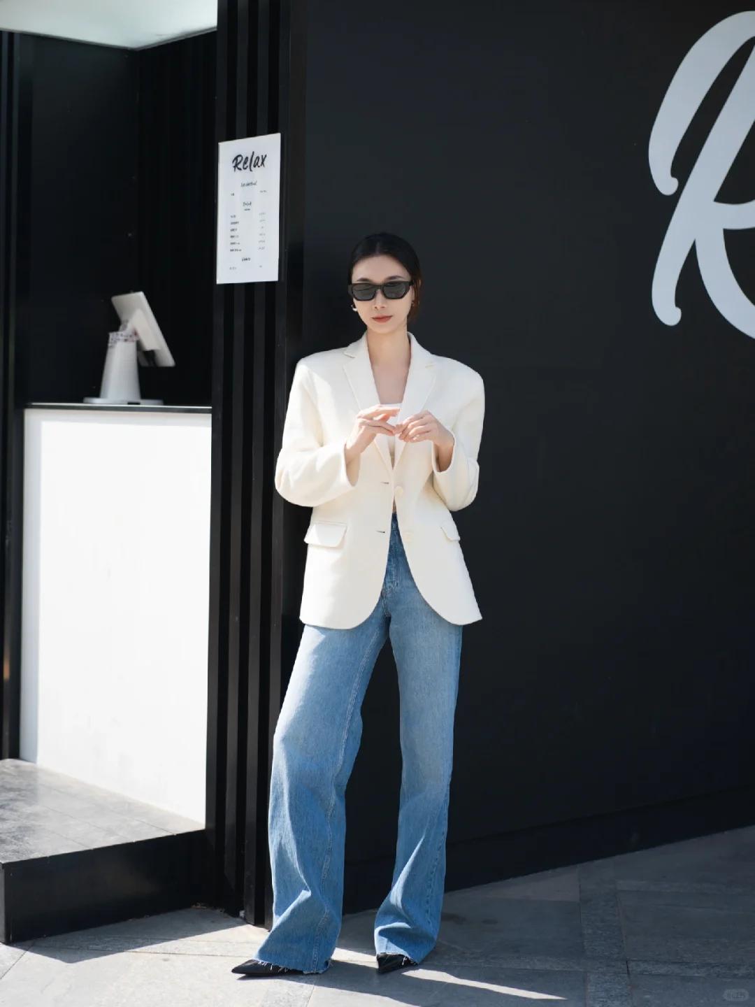 Blazer + quần jeans: Công thức phối đồ giúp phụ nữ 30+ vừa trẻ trung vừa sang trọng- Ảnh 6.