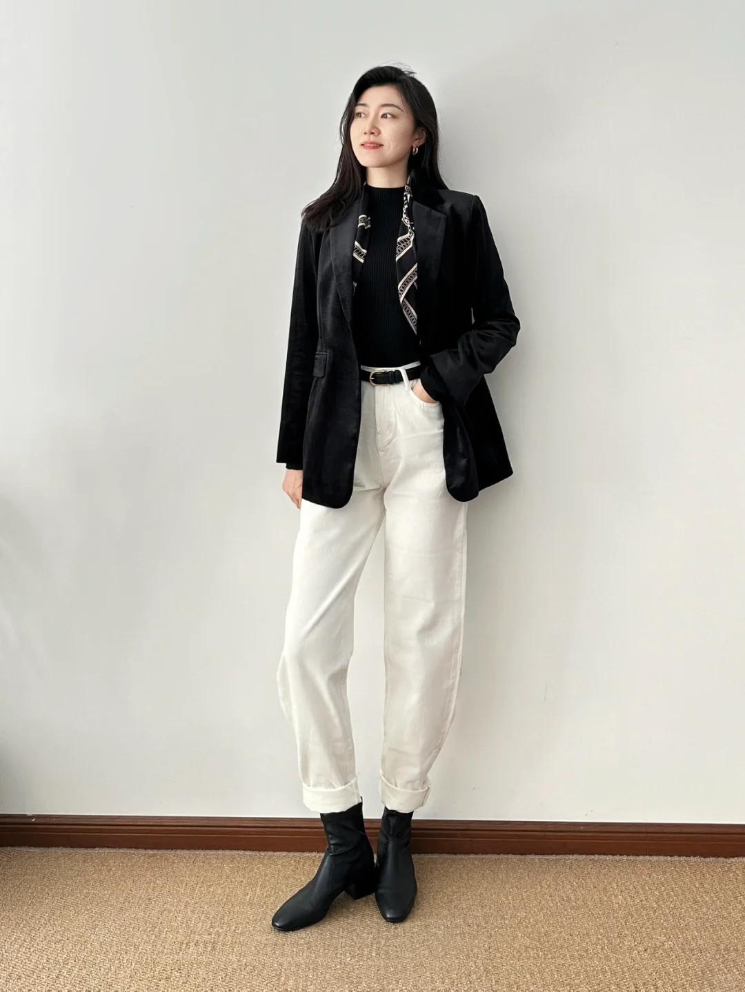 Blazer + quần jeans: Công thức phối đồ giúp phụ nữ 30+ vừa trẻ trung vừa sang trọng- Ảnh 10.