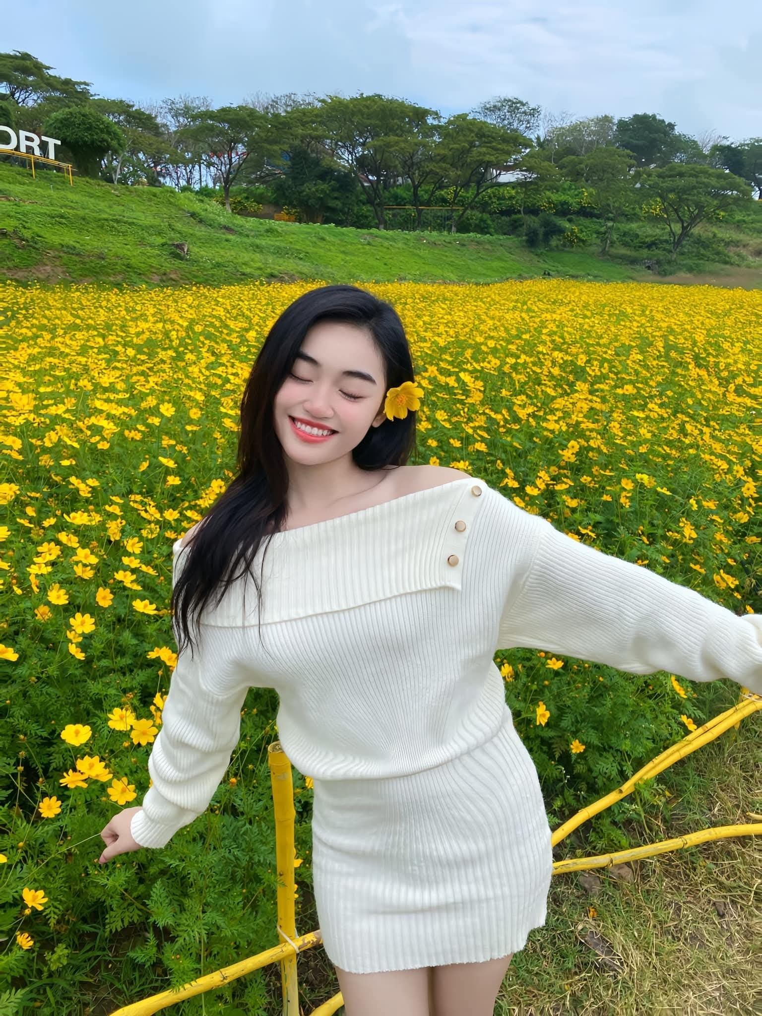 Tân hoa hậu Nguyễn Thị Yến Nhi: Bố là thợ hồ, mẹ bán vé số 20 năm, không dám mơ con gái thi nhan sắc để đổi đời- Ảnh 8.