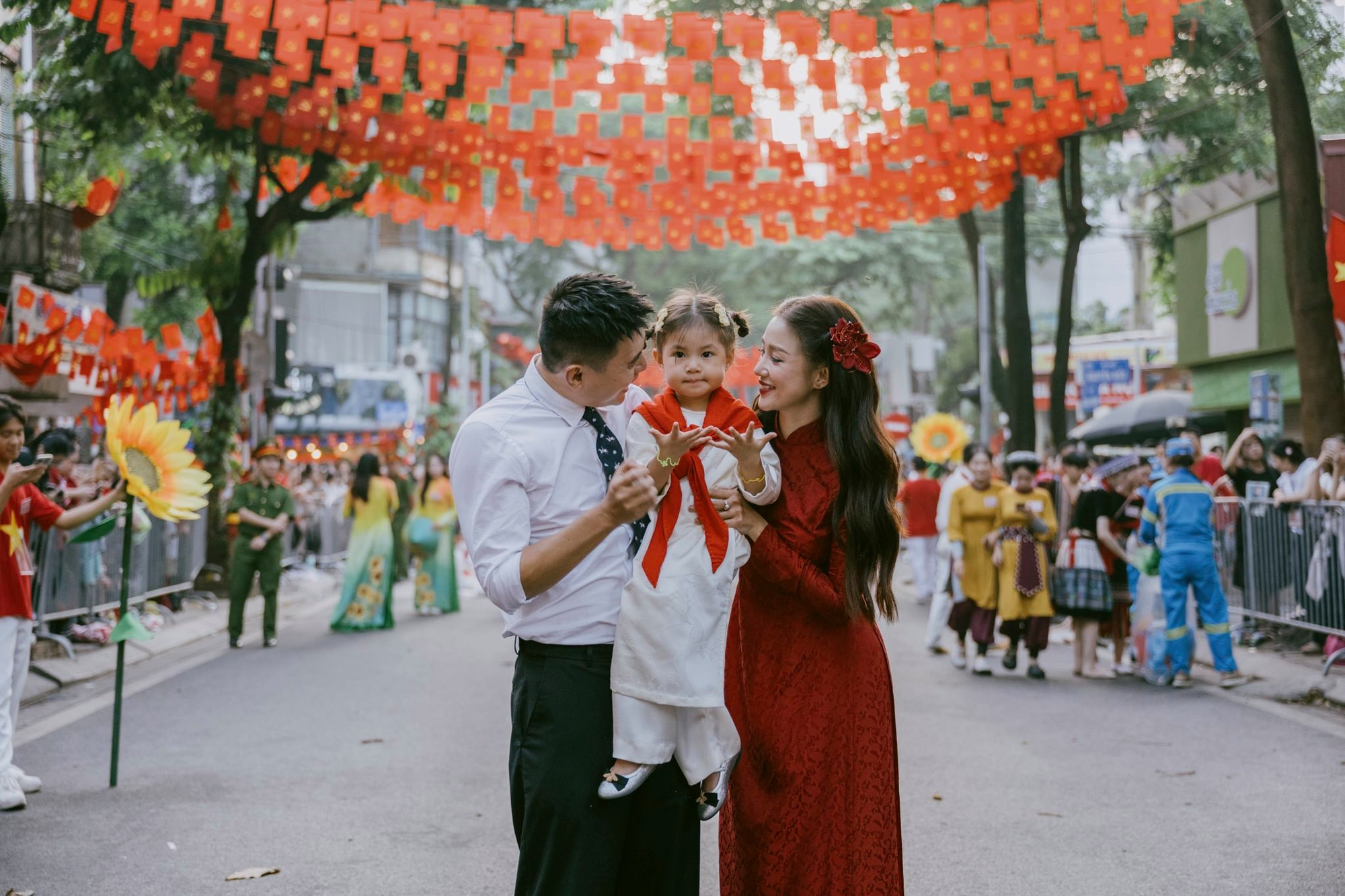 Pam Y&ecirc;u Ơi trổ t&agrave;i k&eacute;o đ&agrave;n Violin: Mẹ Salim v&iacute; như "bản h&ograve;a ca cao tốc 1A", cư d&acirc;n mạng kh&ocirc;ng nh&igrave;n được cười, c&ograve;n r&eacute;o t&ecirc;n Shizuka tới tấp- Ảnh 14.