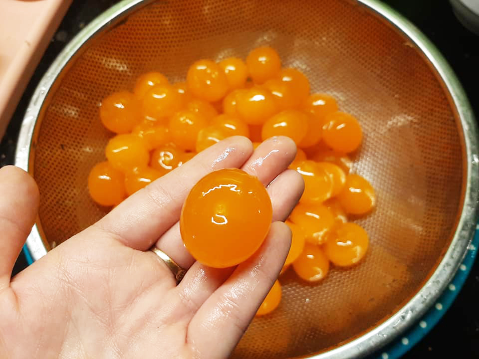 Giải mã "bánh dẻo thị phi" đang gây bão mạng: Cách làm và chi tiết "đắt giá" nào khiến hương vị được nhà nhà khen nức nở- Ảnh 1.
