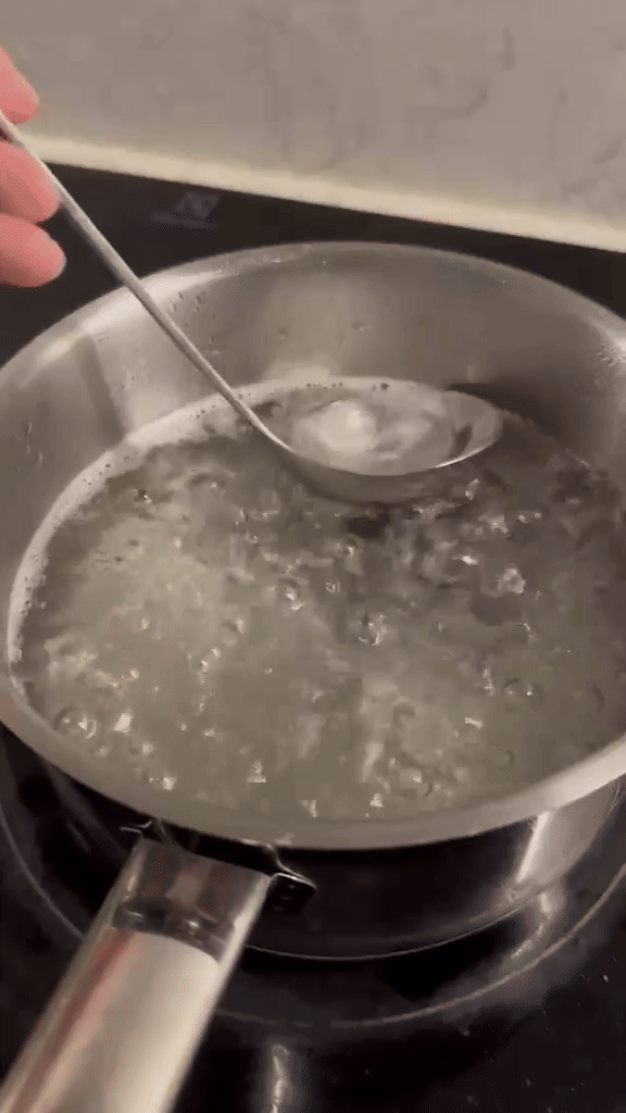 Giải mã "bánh dẻo thị phi" đang gây bão mạng: Cách làm và chi tiết "đắt giá" nào khiến hương vị được nhà nhà khen nức nở- Ảnh 5.