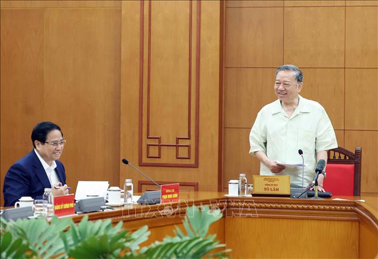 Tổng Bí thư Tô Lâm: Định hướng phát triển đô thị, nông thôn tương xứng với yêu cầu phát triển trong kỷ nguyên mới- Ảnh 2. Tổng Bí thư Tô Lâm: Định hướng phát triển đô thị, nông thôn tương xứng với yêu cầu phát triển trong kỷ nguyên mới- Ảnh 2.