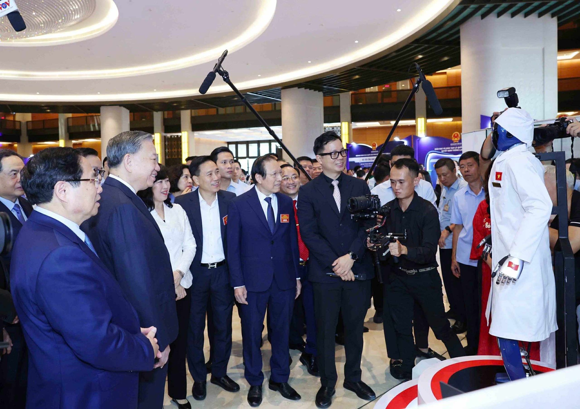 Vinmec gây ấn tượng với robot y tế “Make in Vietnam” và công nghệ 3D đột phá- Ảnh 2.