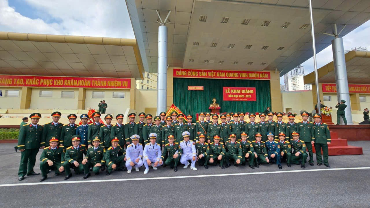 Phát triển tư duy sáng tạo và đổi mới phương pháp học tập - Chìa khóa thành công của nghiên cứu sinh 2025 tại Học viện Chính trị trong năm học 2025 - 2026- Ảnh 1.
