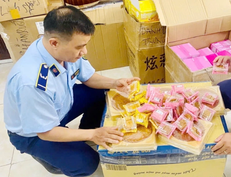 Đ&agrave; Nẵng, Kh&aacute;nh H&ograve;a tăng cường kiểm tra thị trường b&aacute;nh Trung thu- Ảnh 1.