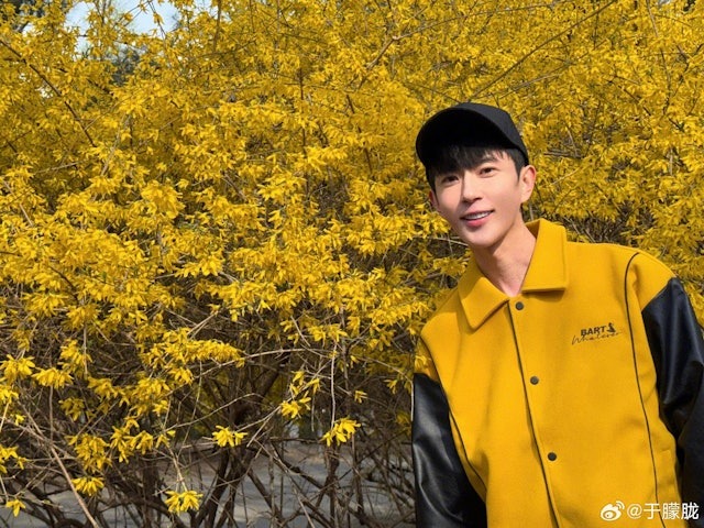 Vụ "mỹ nam Trung Quốc" nhảy lầu bất thường: Rò rỉ clip bị ném khỏi tòa nhà, mẹ già 72 tuổi tuyệt vọng đòi công lý?- Ảnh 8. Vụ "mỹ nam Trung Quốc" nhảy lầu bất thường: Rò rỉ clip bị ném khỏi tòa nhà, mẹ già 72 tuổi tuyệt vọng đòi công lý?- Ảnh 8.