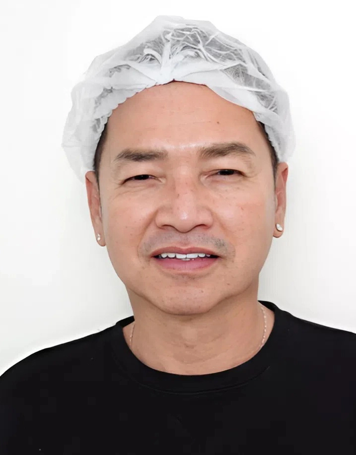 Ở tuổi 66, Quang Minh thú nhận mới làm 1 việc để da sáng mịn và luôn căng bóng, diện mạo như nam thần vừa tự tin trong công việc vừa xứng đôi bạn gái kém 37 tuổi- Ảnh 1.