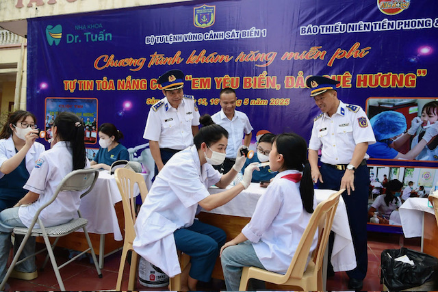Tuổi trẻ Vùng Cảnh sát biển 1: 27 năm khát vọng xanh giữ biển trời Tổ quốc- Ảnh 5. Tuổi trẻ Vùng Cảnh sát biển 1: 27 năm khát vọng xanh giữ biển trời Tổ quốc- Ảnh 5.