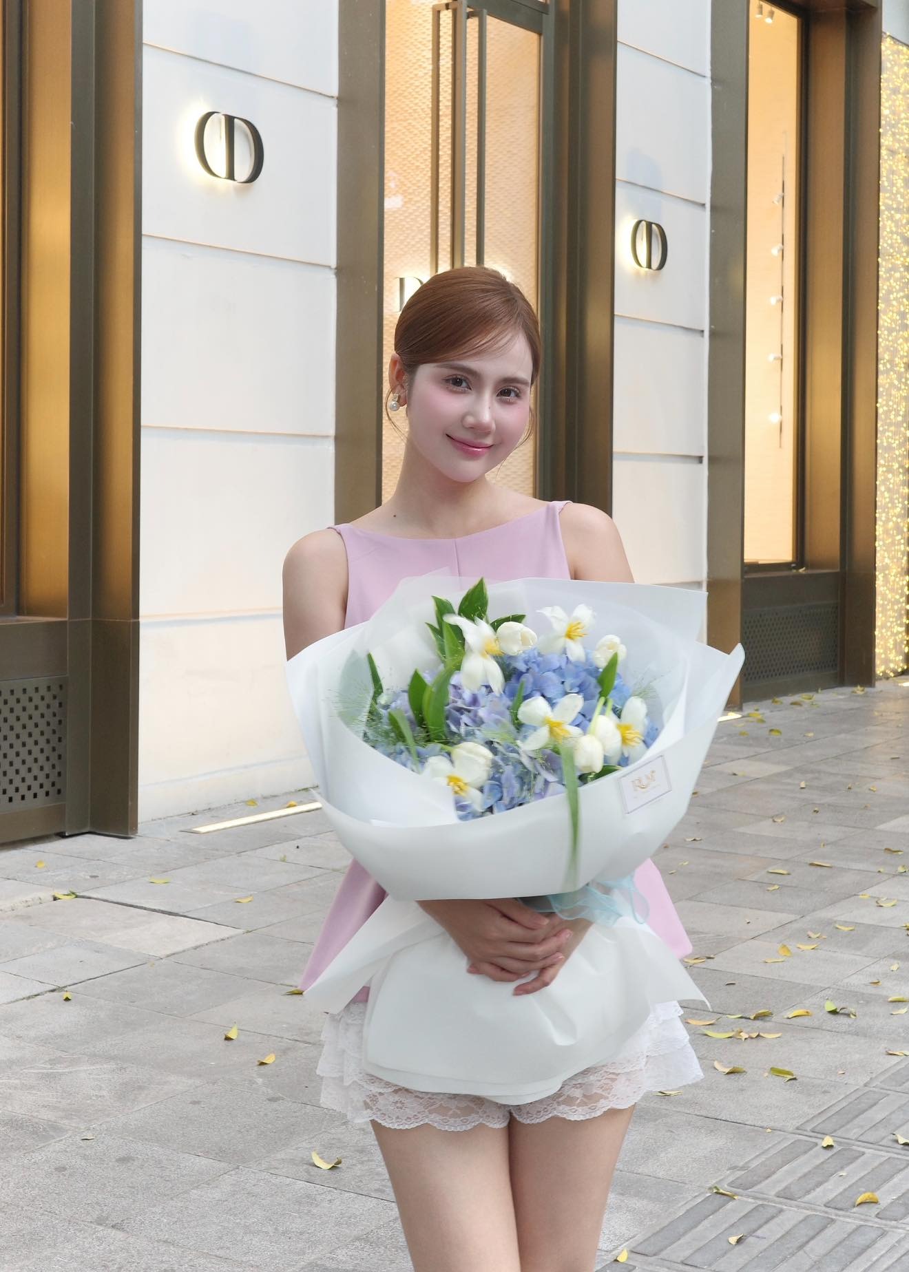 Mỹ nh&acirc;n Vbiz l&agrave;m mẹ đơn th&acirc;n sở hữu khối t&agrave;i sản khủng, n&oacute;i g&igrave; trước nghi vấn khi mặc v&aacute;y cưới?- Ảnh 8.