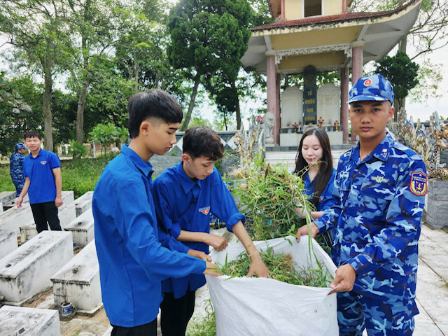 Tuổi trẻ Vùng Cảnh sát biển 1: 27 năm khát vọng xanh giữ biển trời Tổ quốc- Ảnh 4. Tuổi trẻ Vùng Cảnh sát biển 1: 27 năm khát vọng xanh giữ biển trời Tổ quốc- Ảnh 4.