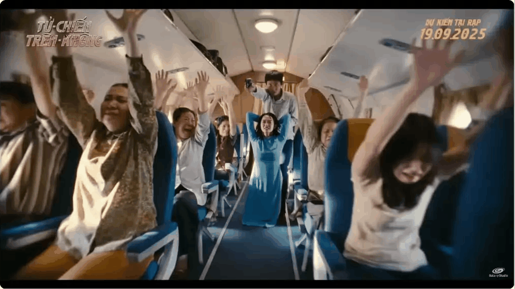 Nữ diễn viên bị tra tấn dã man trong Tử Chiến Trên Không đổi đời nhờ 13 giây hát nhép, cao 3 mét bẻ đôi nhưng đắt giá nhất màn ảnh Việt- Ảnh 1. Nữ diễn viên bị tra tấn dã man trong Tử Chiến Trên Không đổi đời nhờ 13 giây hát nhép, cao 3 mét bẻ đôi nhưng đắt giá nhất màn ảnh Việt- Ảnh 1.