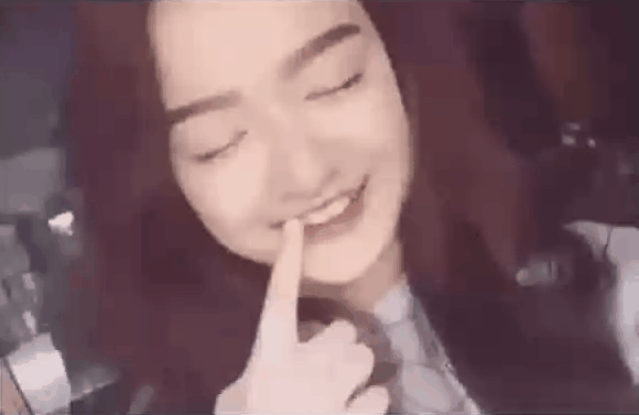 Nữ diễn viên bị tra tấn dã man trong Tử Chiến Trên Không đổi đời nhờ 13 giây hát nhép, cao 3 mét bẻ đôi nhưng đắt giá nhất màn ảnh Việt- Ảnh 3. Nữ diễn viên bị tra tấn dã man trong Tử Chiến Trên Không đổi đời nhờ 13 giây hát nhép, cao 3 mét bẻ đôi nhưng đắt giá nhất màn ảnh Việt- Ảnh 3.