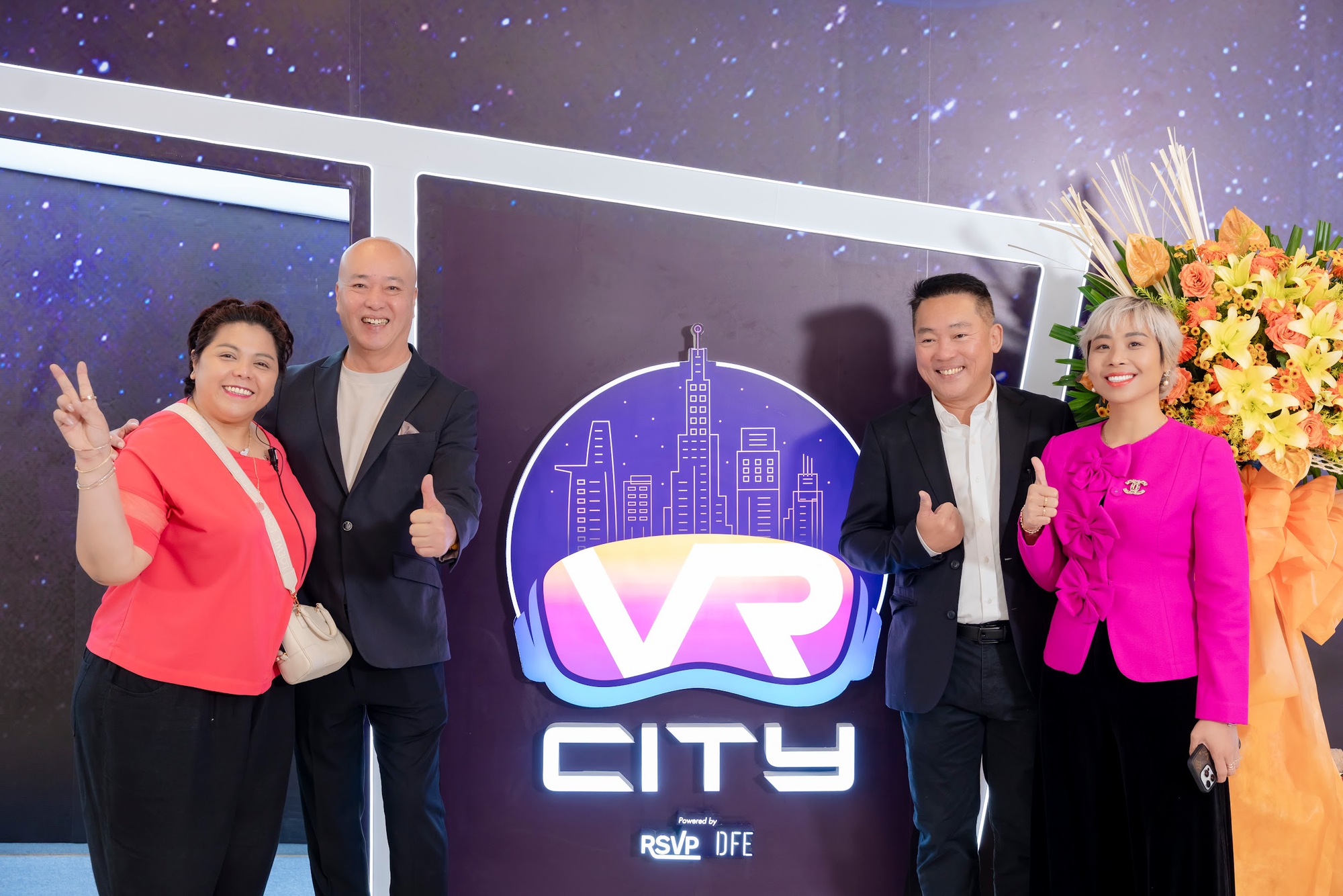 VR City - Vũ trụ thực tế ảo, kỷ nguyên mới trong ngành giải trí- Ảnh 4. VR City - Vũ trụ thực tế ảo, kỷ nguyên mới trong ngành giải trí- Ảnh 4.